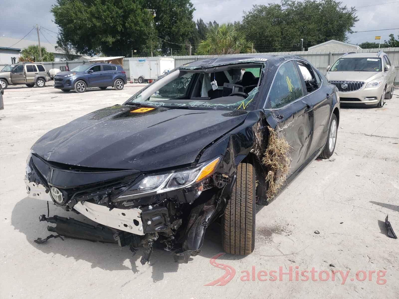 4T1C11AK9MU570329 2021 TOYOTA CAMRY