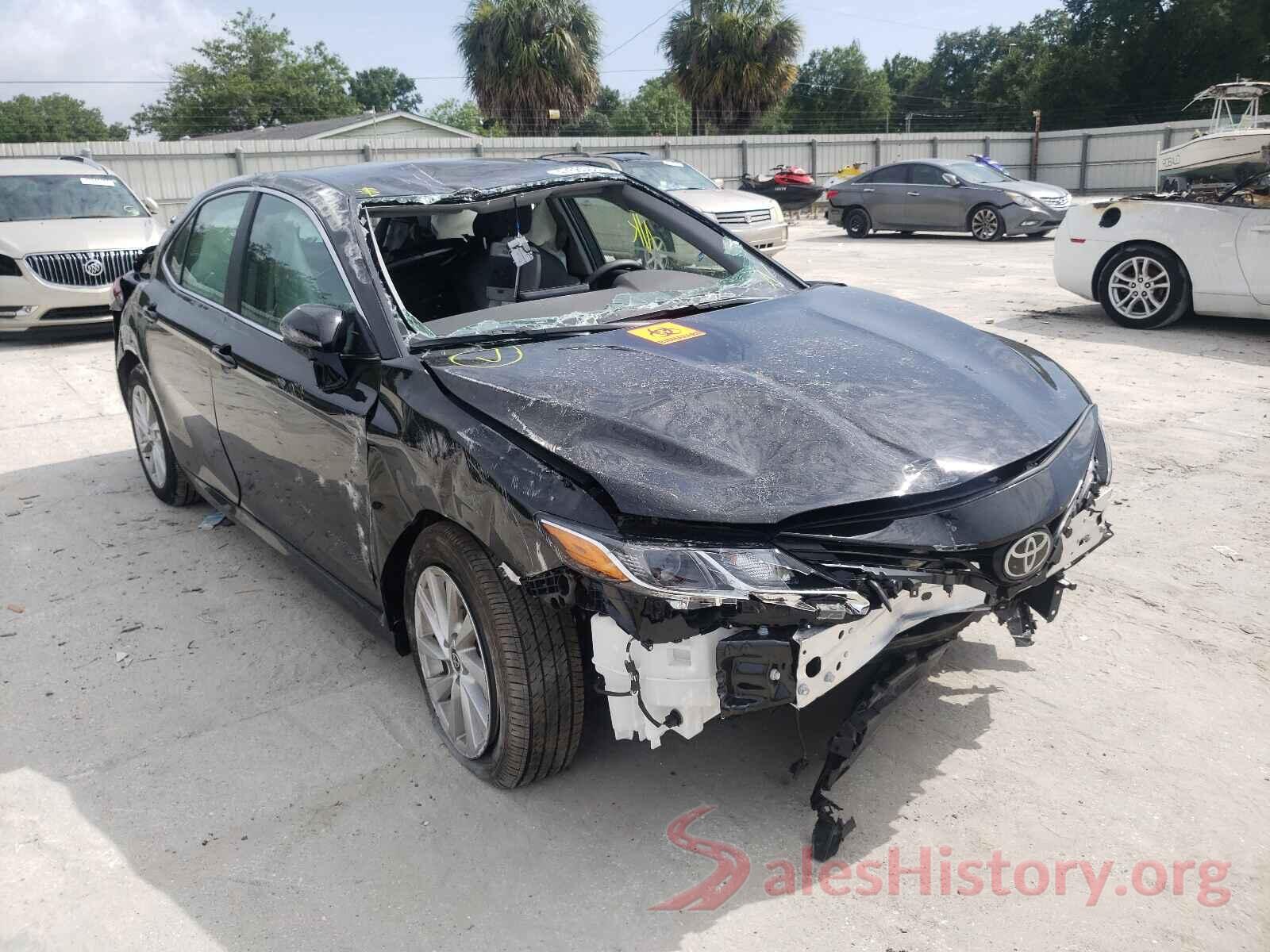 4T1C11AK9MU570329 2021 TOYOTA CAMRY