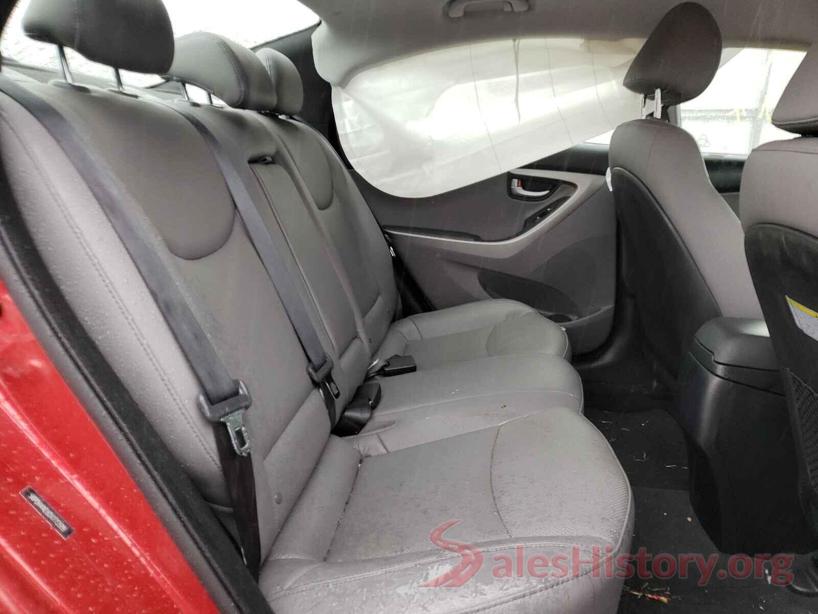 5NPDH4AE8GH775509 2016 HYUNDAI ELANTRA