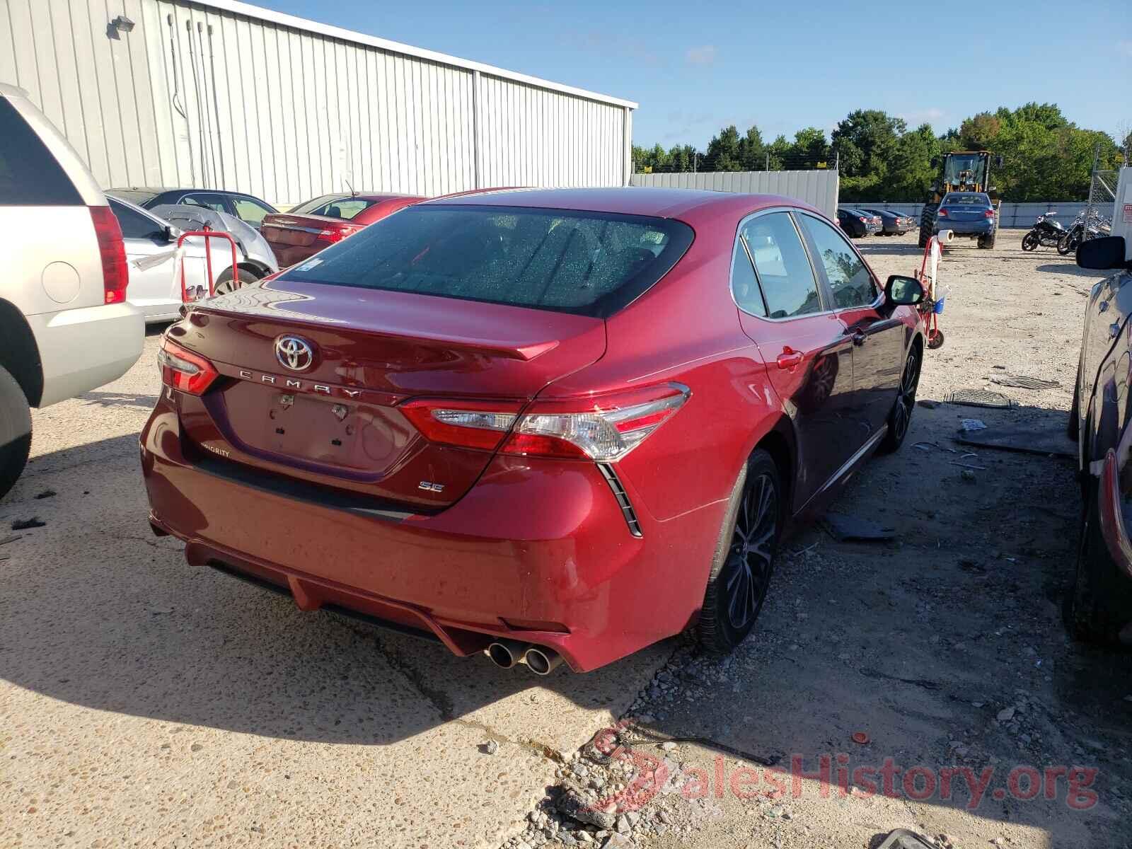 4T1B11HK9JU640425 2018 TOYOTA CAMRY