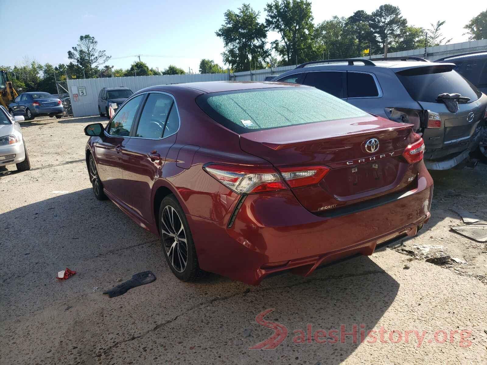 4T1B11HK9JU640425 2018 TOYOTA CAMRY