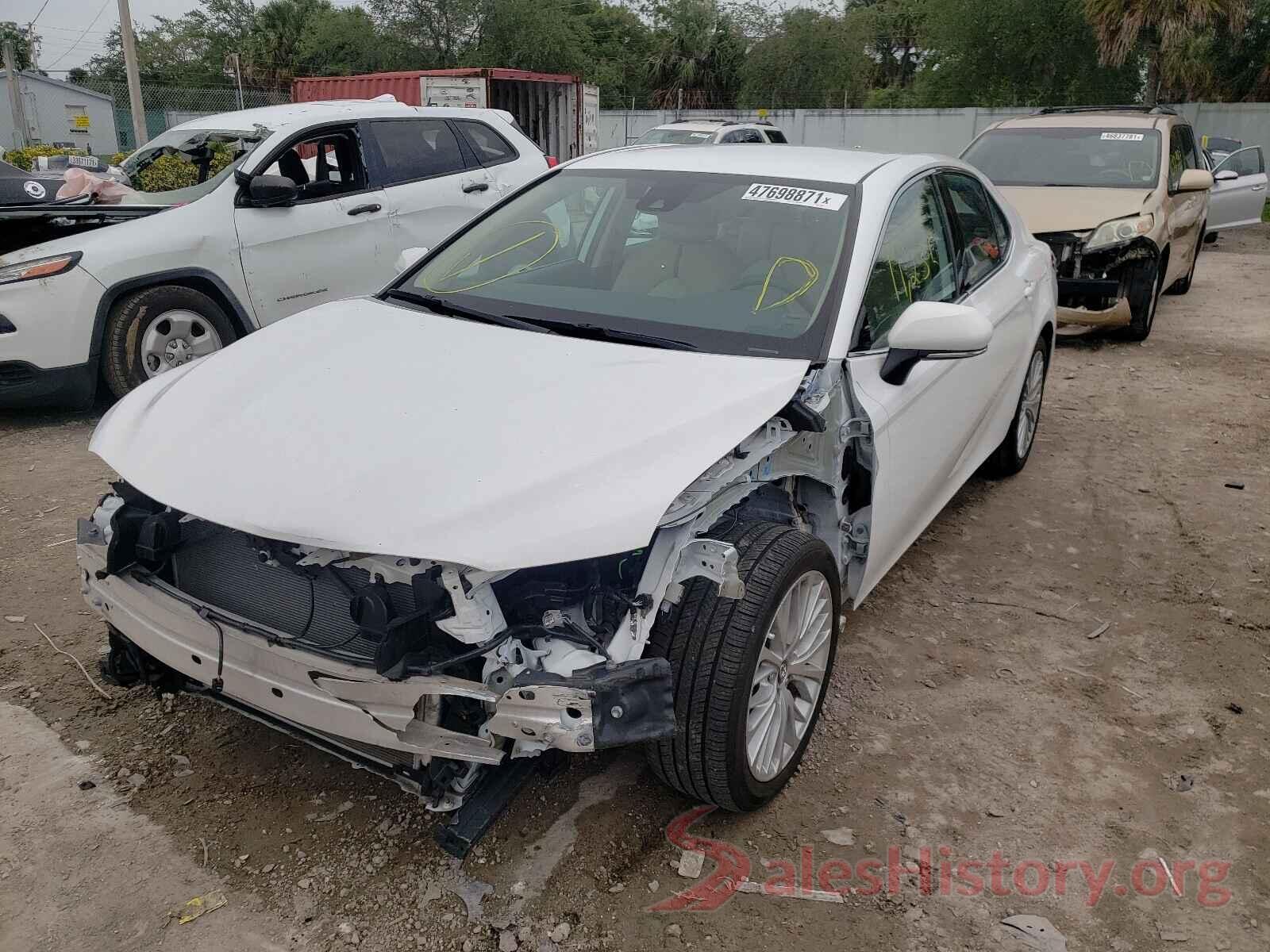 4T1B11HK8KU784694 2019 TOYOTA CAMRY