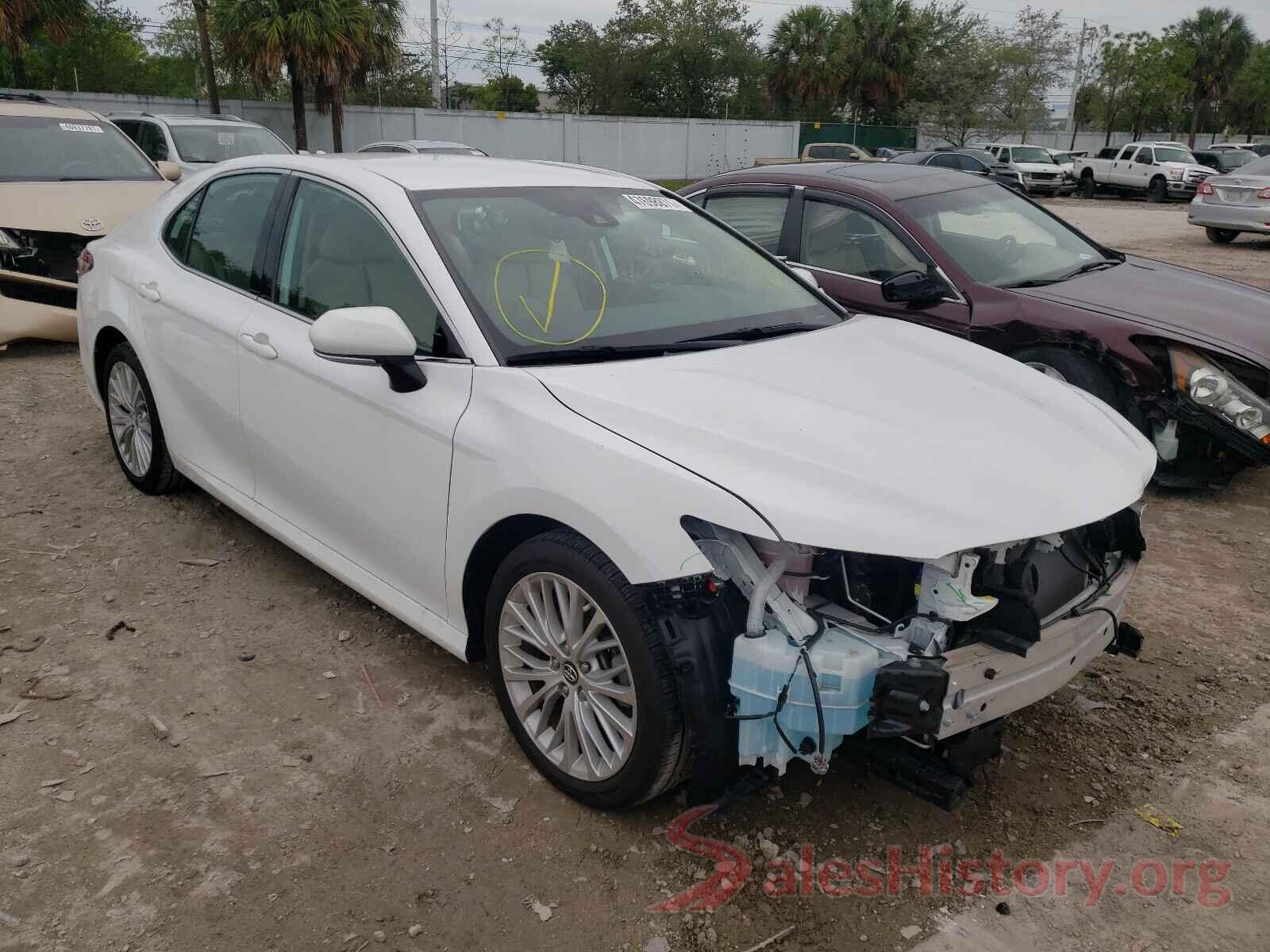 4T1B11HK8KU784694 2019 TOYOTA CAMRY