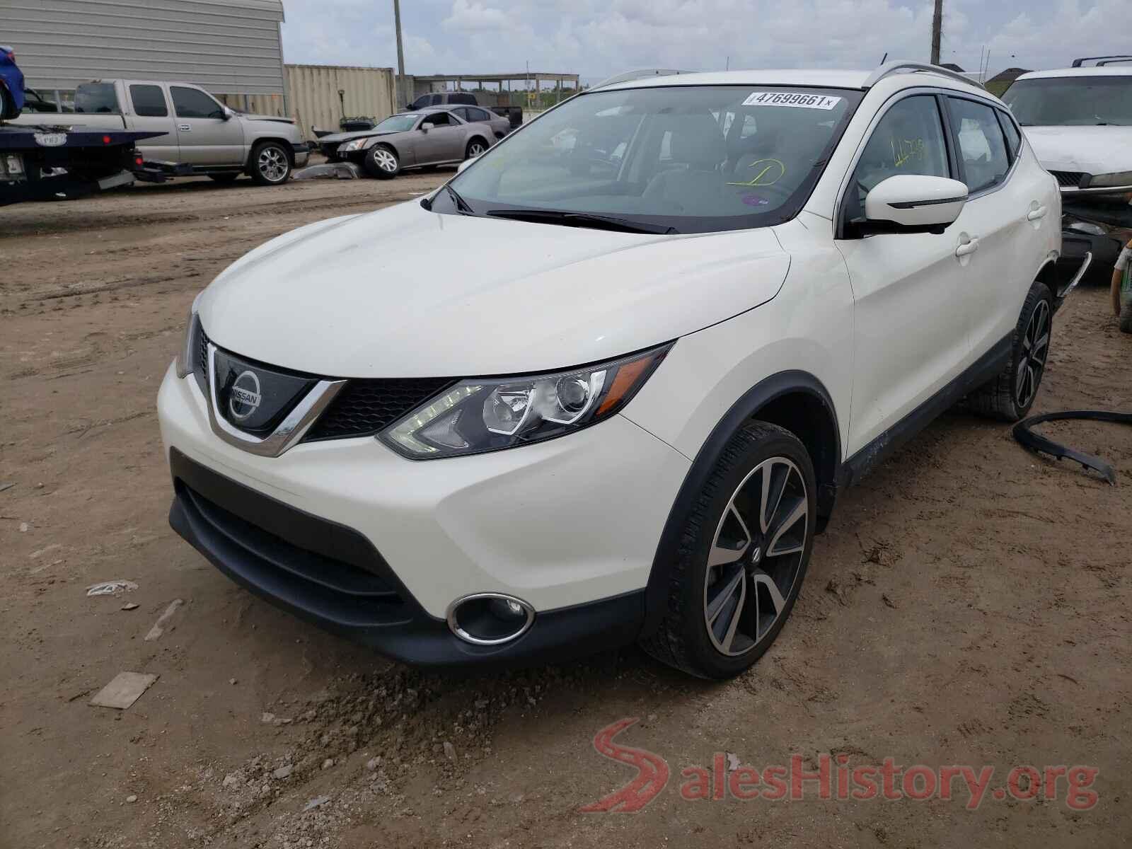 JN1BJ1CP3JW500823 2018 NISSAN ROGUE