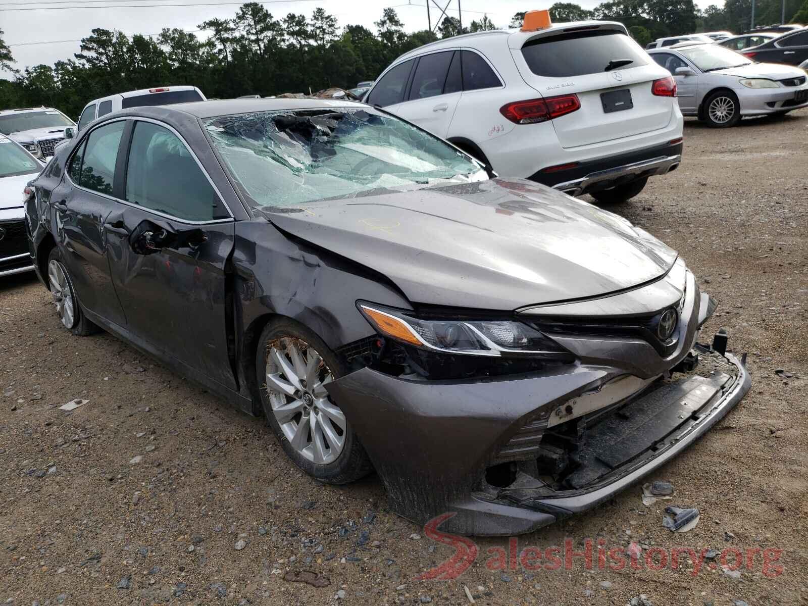 4T1B11HK7JU541568 2018 TOYOTA CAMRY