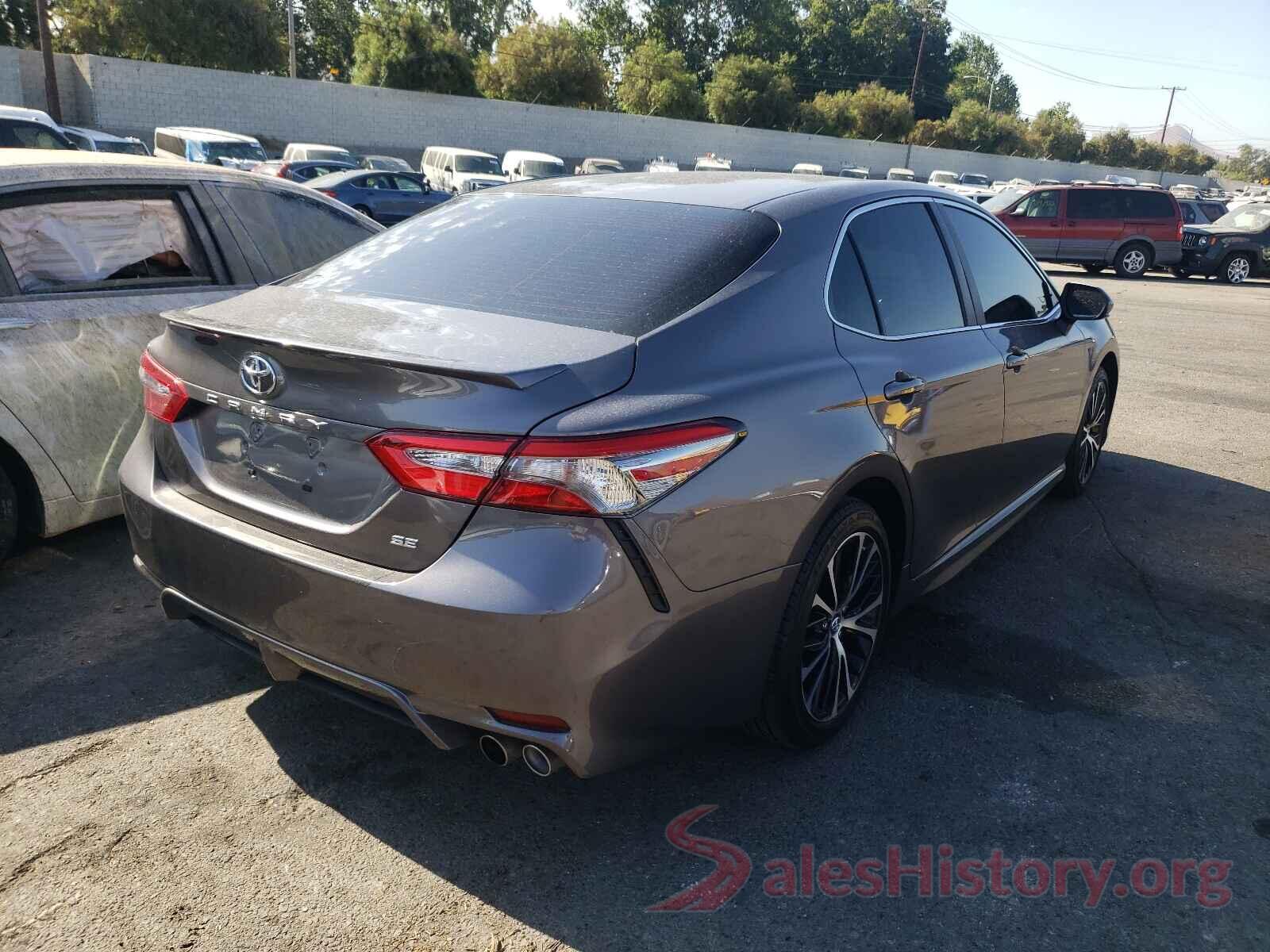 4T1B11HK7JU138304 2018 TOYOTA CAMRY