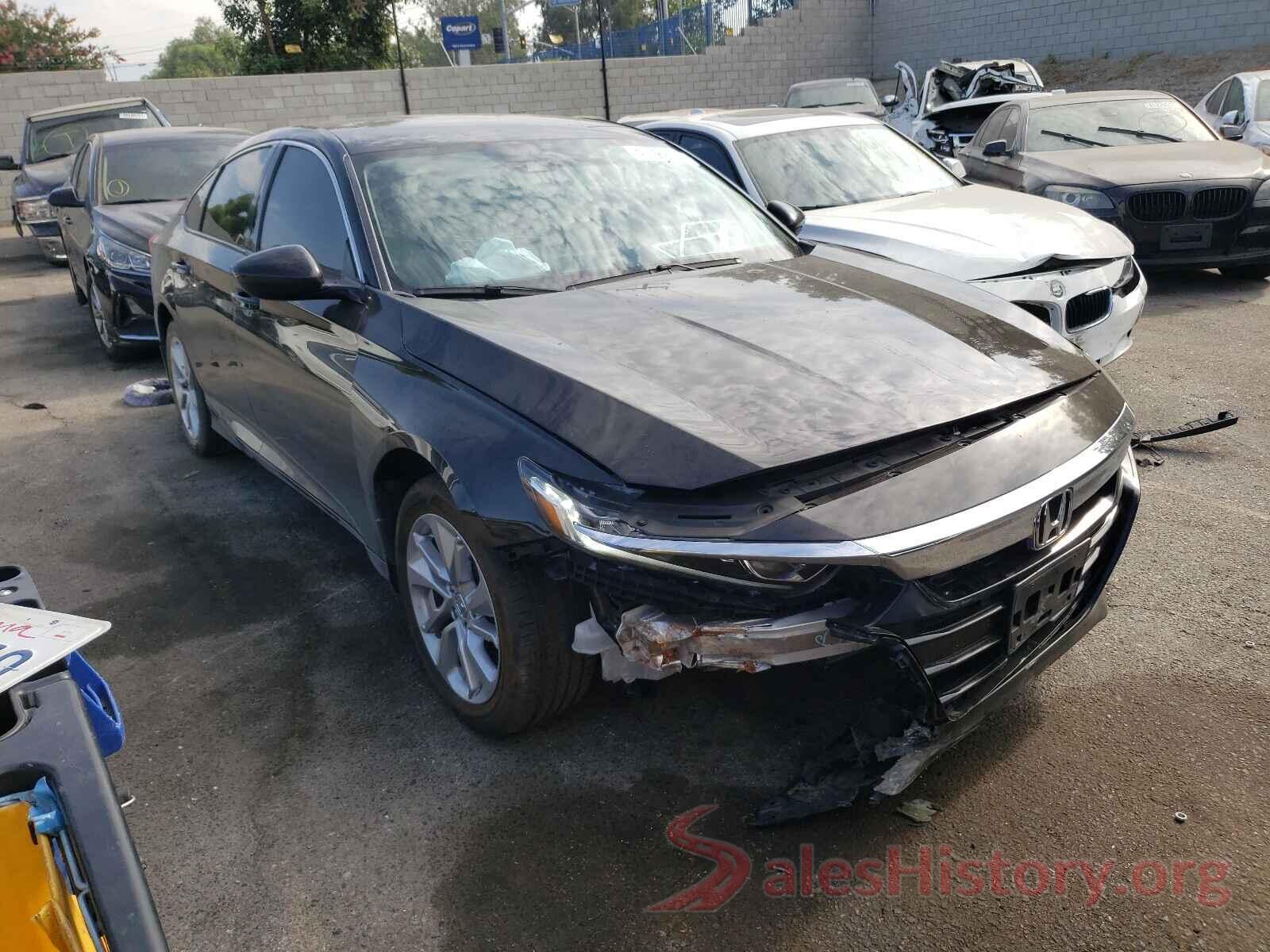 1HGCV1F17JA136434 2018 HONDA ACCORD