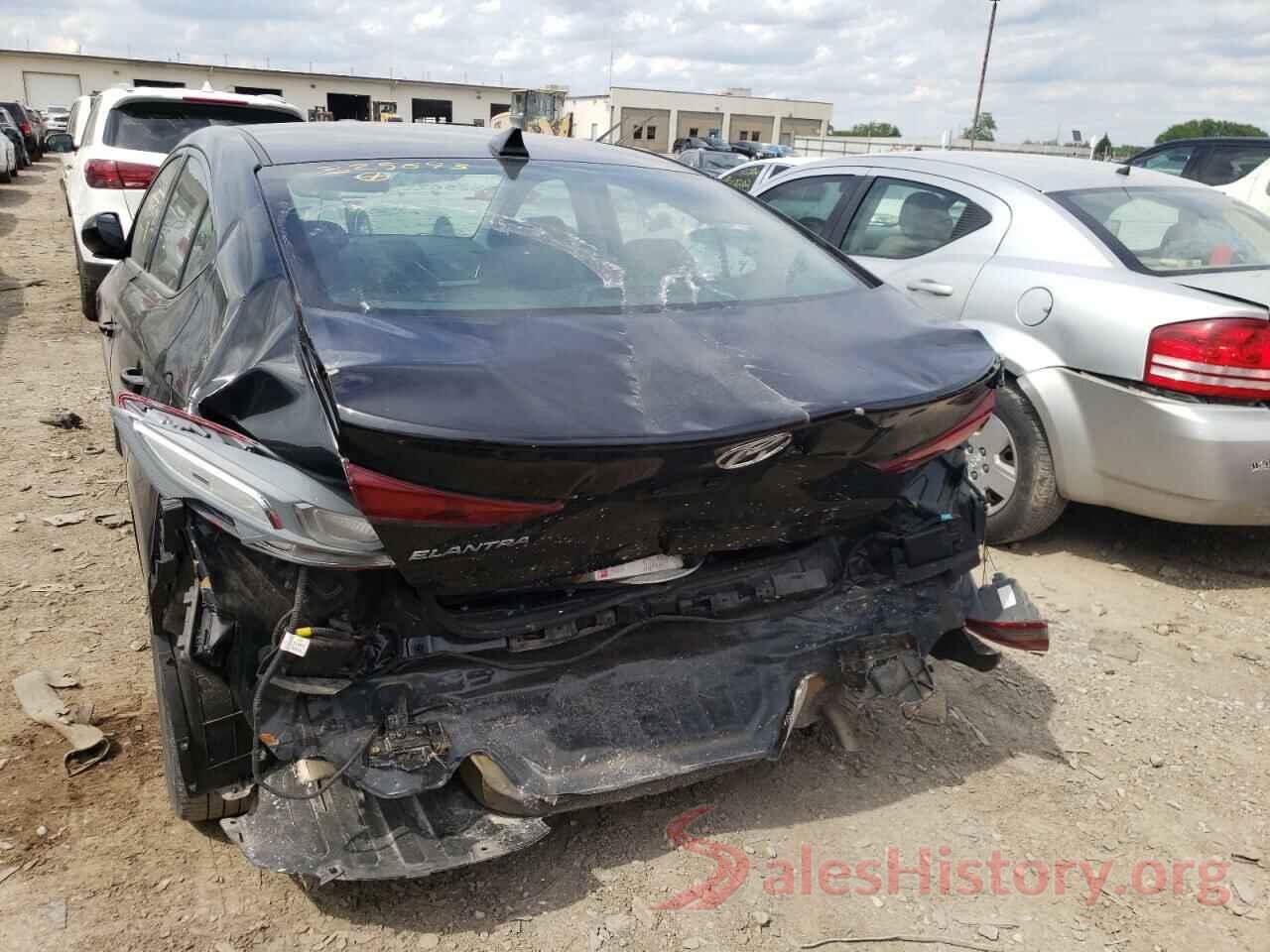 5NPD84LF6JH325693 2018 HYUNDAI ELANTRA