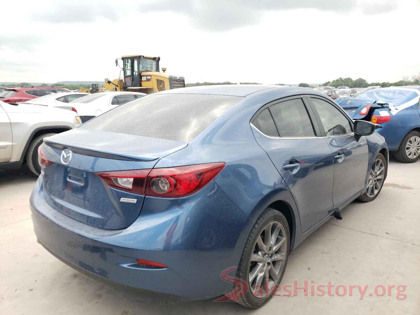 3MZBN1V32JM231772 2018 MAZDA 3