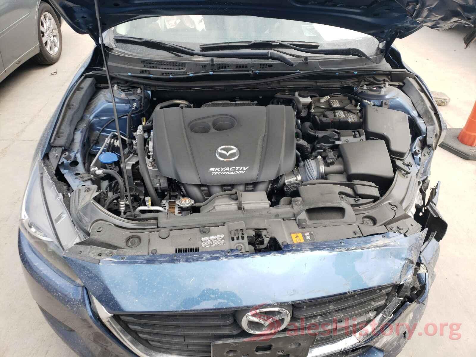 3MZBN1V32JM231772 2018 MAZDA 3