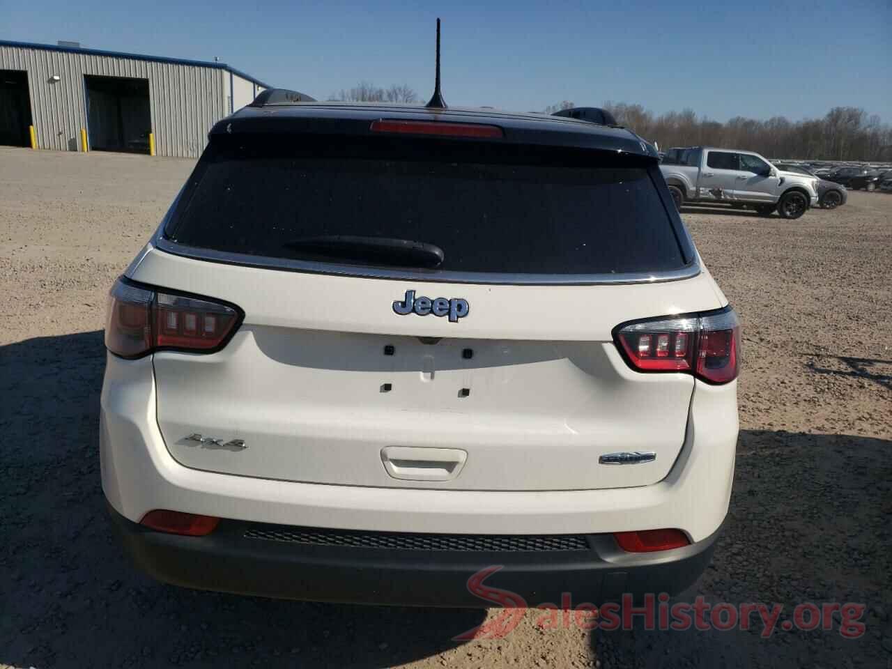 3C4NJDBB7JT314614 2018 JEEP COMPASS