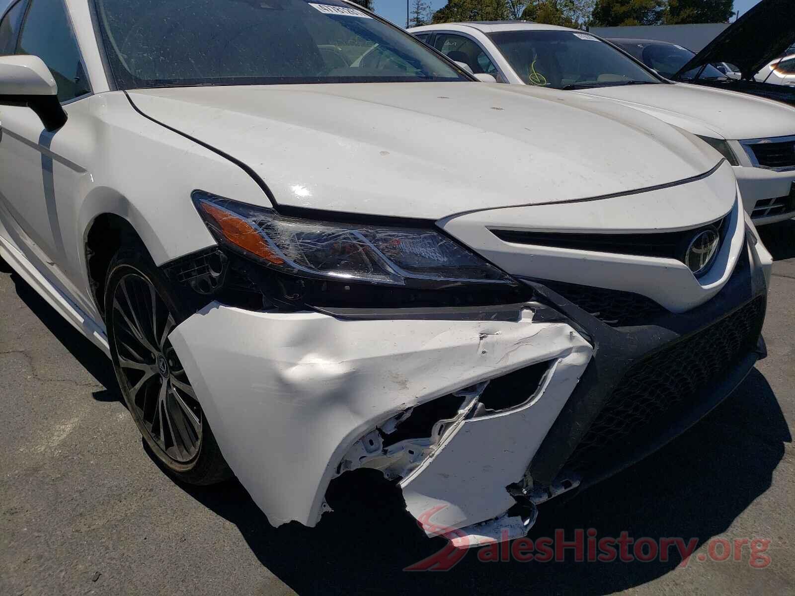 JTNB11HK0J3008838 2018 TOYOTA CAMRY