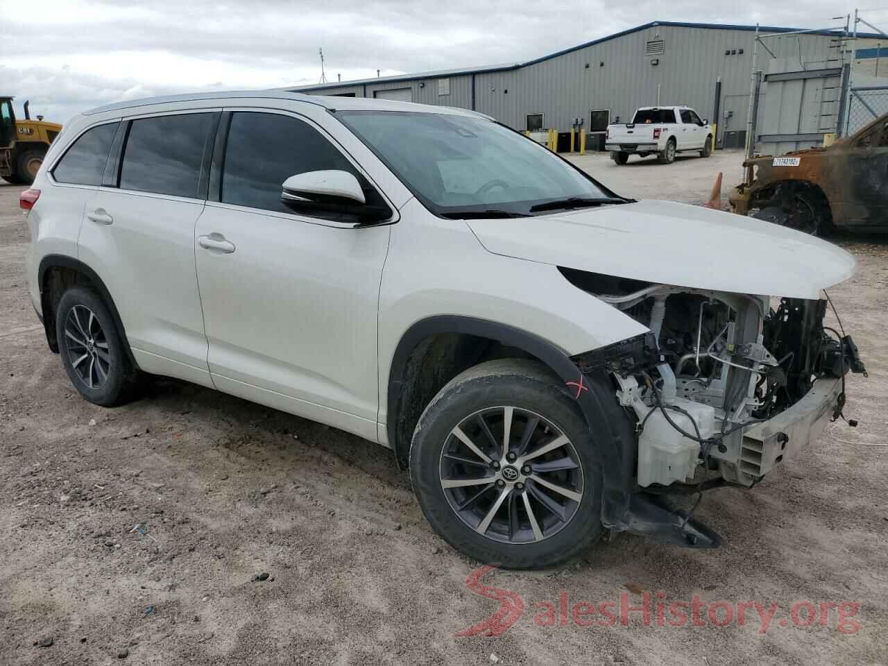 5TDKZRFH2JS531571 2018 TOYOTA HIGHLANDER