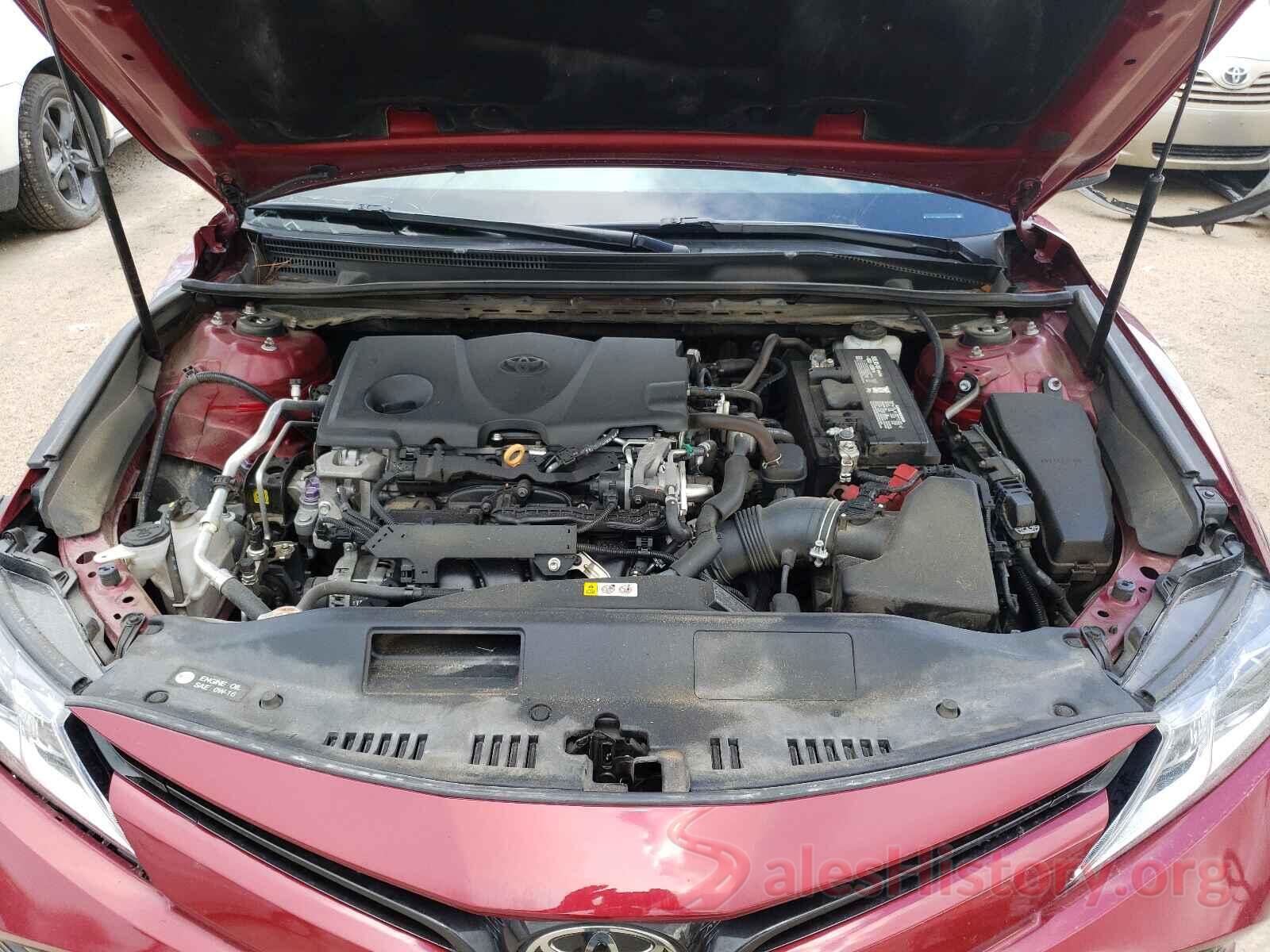 4T1B11HK2JU560769 2018 TOYOTA CAMRY