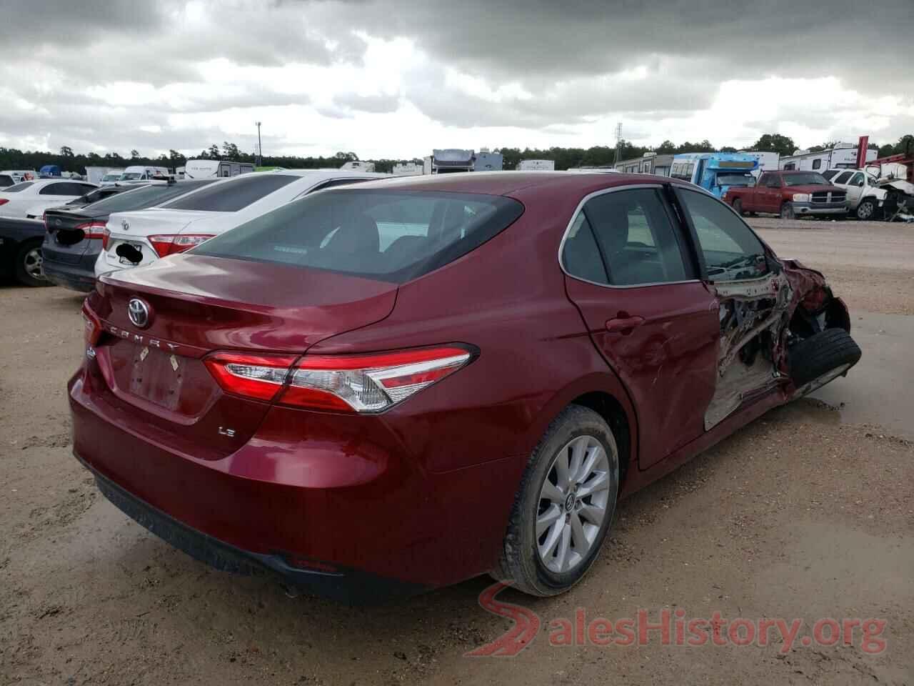 4T1B11HK2JU560769 2018 TOYOTA CAMRY