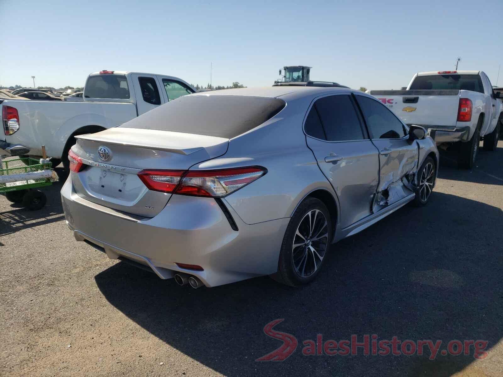 4T1B11HK0JU122672 2018 TOYOTA CAMRY