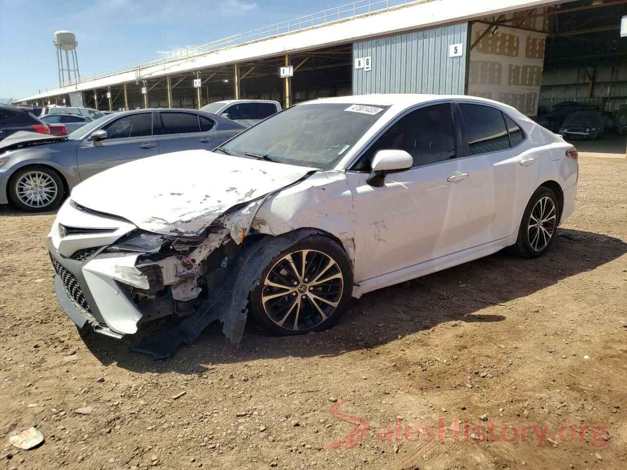 JTNB11HK5J3051801 2018 TOYOTA CAMRY