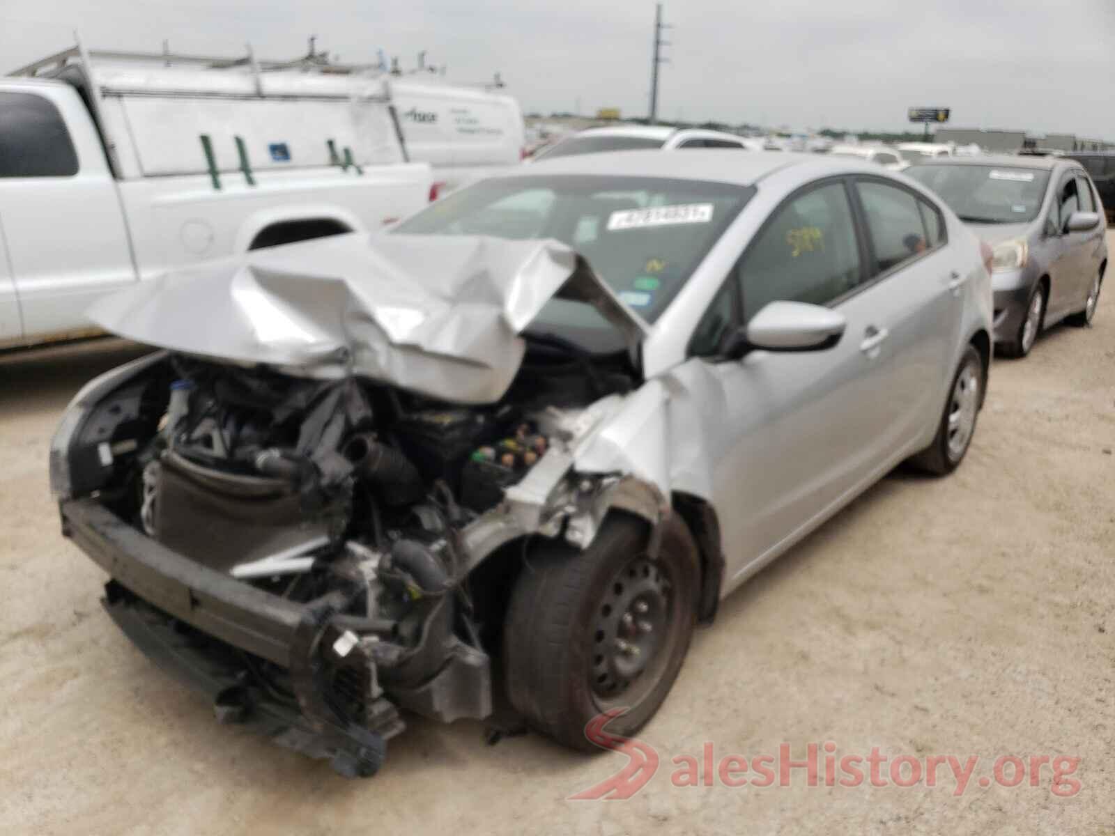 3KPFK4A7XJE193600 2018 KIA FORTE