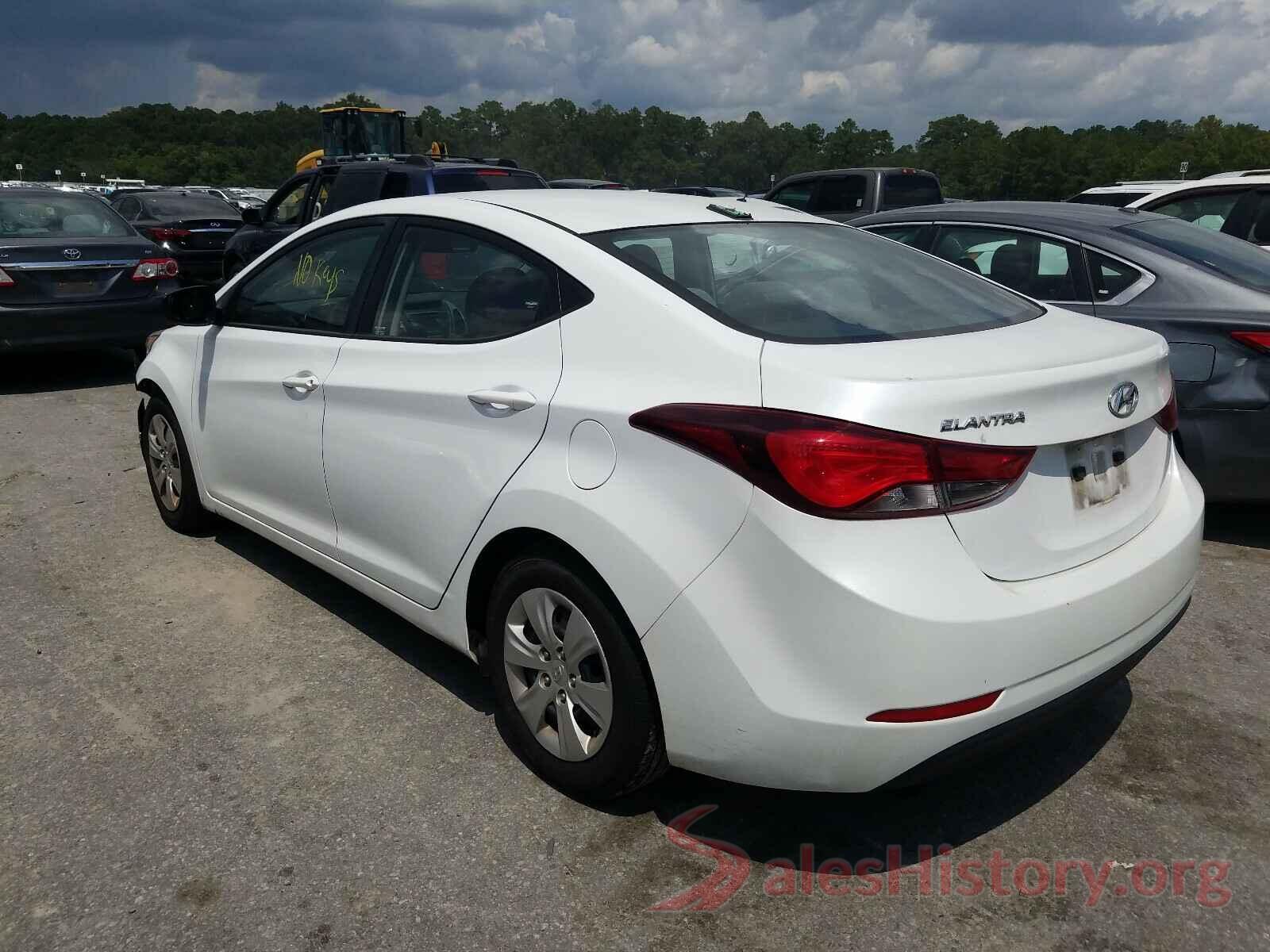 5NPDH4AE1GH755988 2016 HYUNDAI ELANTRA