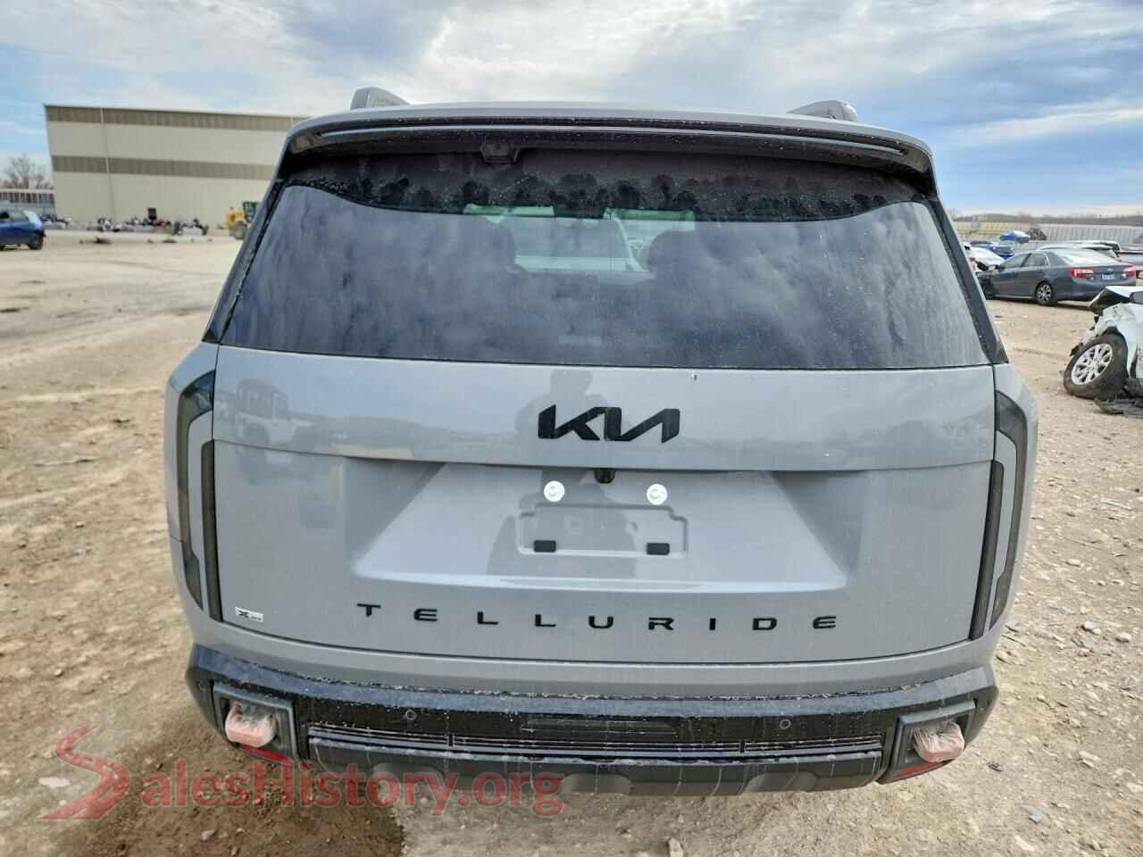 2027 KIA TELLURIDE VIN 5XYPLES18VG005750, left side view