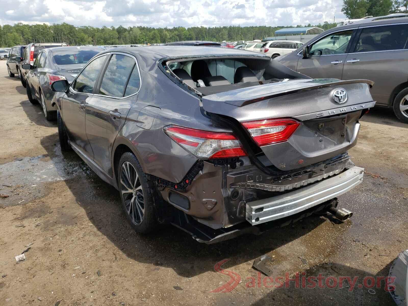 4T1B11HK5JU059021 2018 TOYOTA CAMRY