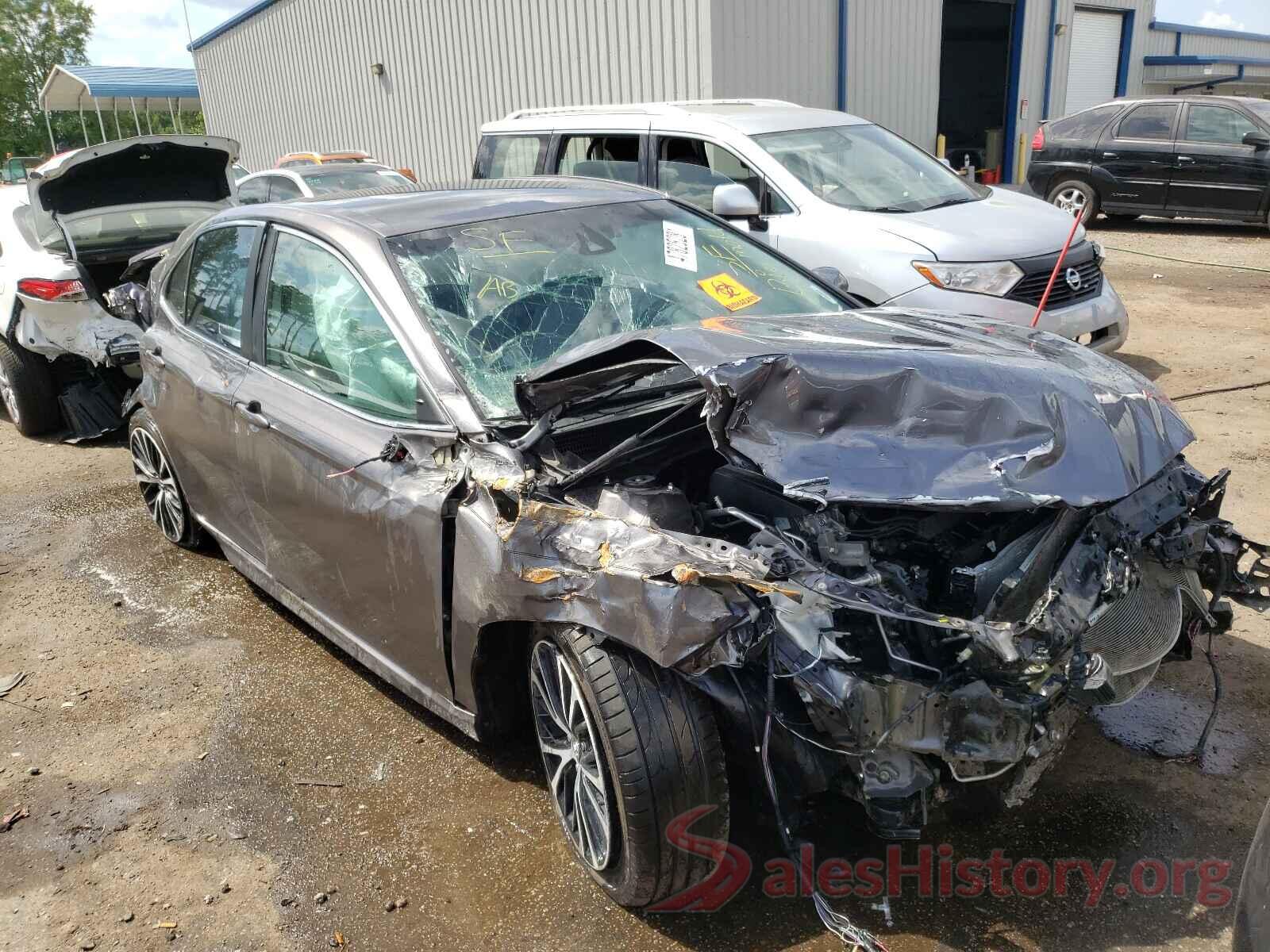 4T1B11HK5JU059021 2018 TOYOTA CAMRY