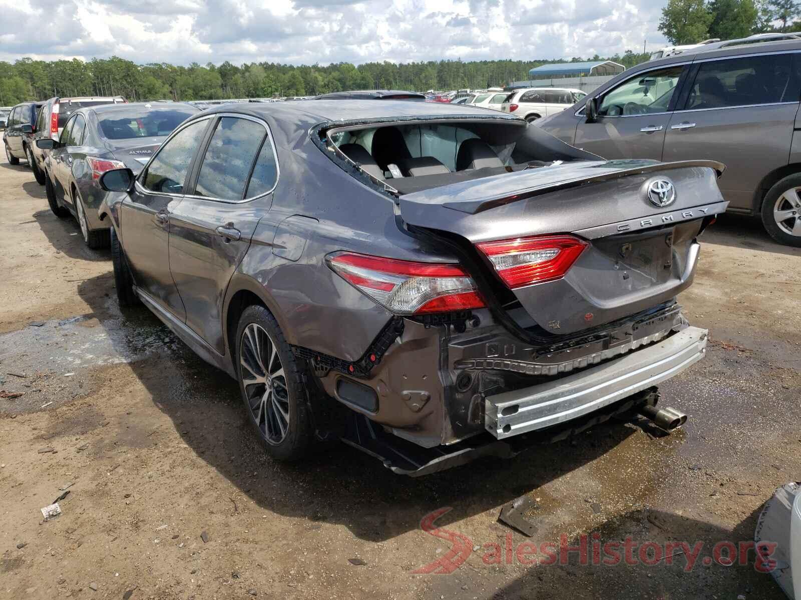 4T1B11HK5JU059021 2018 TOYOTA CAMRY