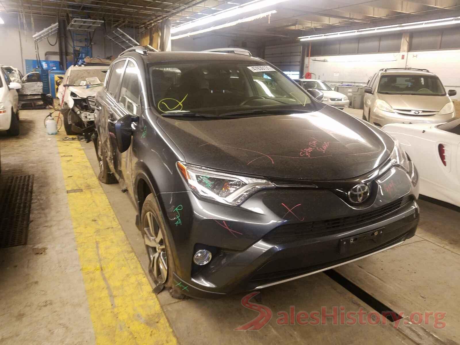 JTMRFREV7JD257780 2018 TOYOTA RAV4