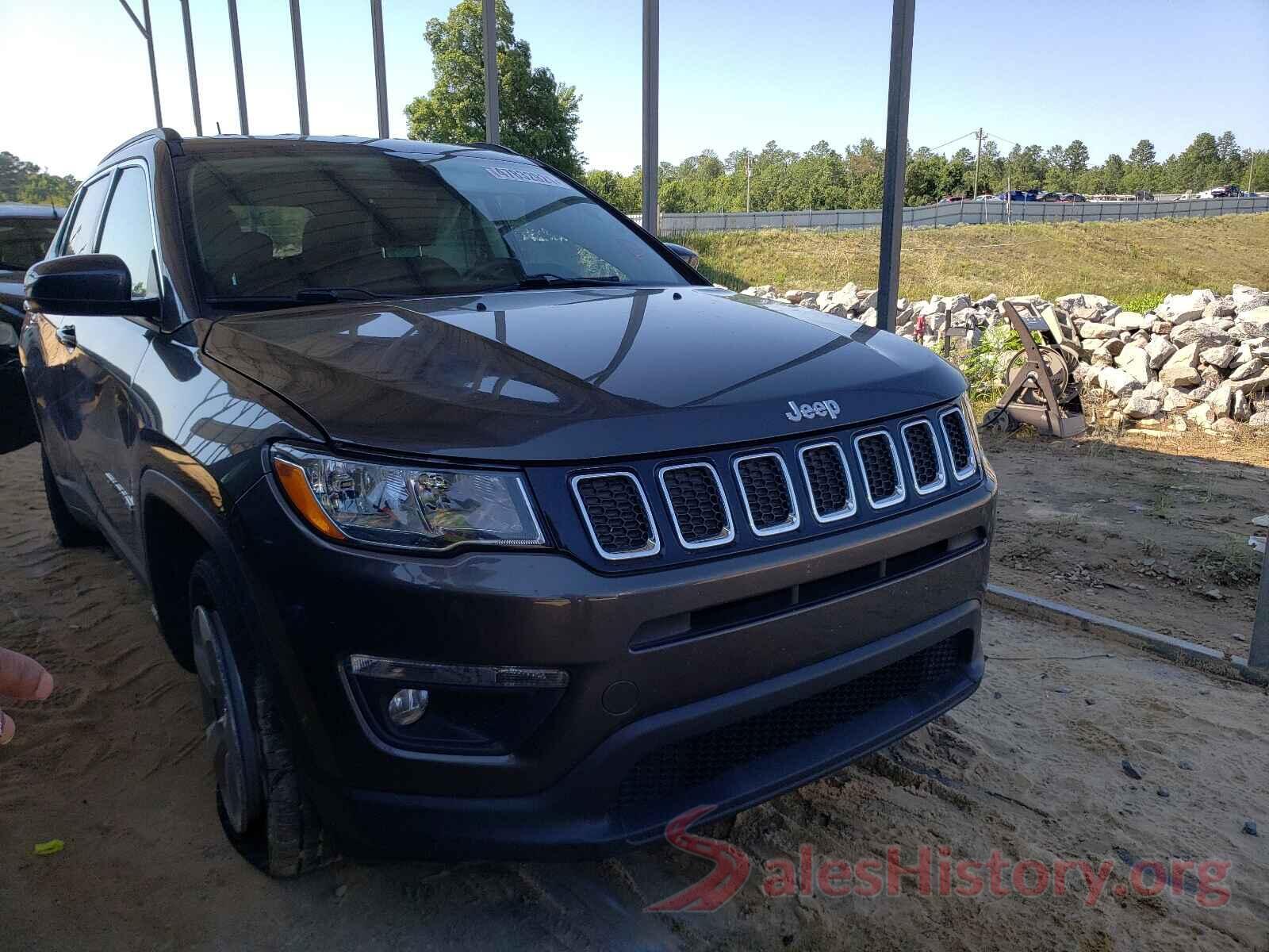 3C4NJCBB1JT137598 2018 JEEP COMPASS