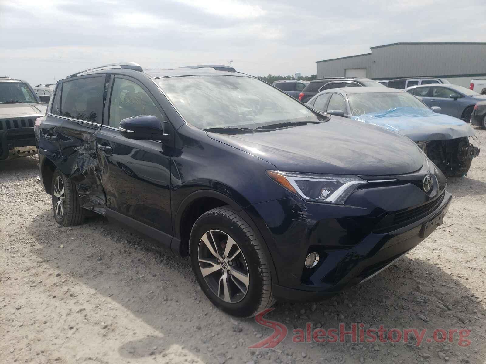 JTMRFREV4HJ715609 2017 TOYOTA RAV4