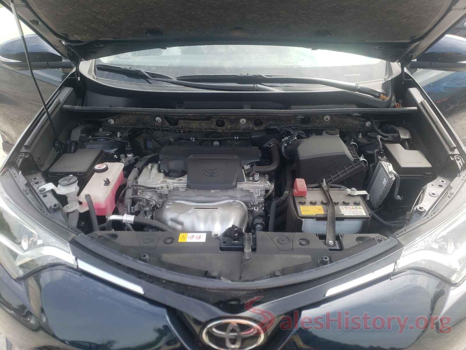 JTMRFREV4HJ715609 2017 TOYOTA RAV4