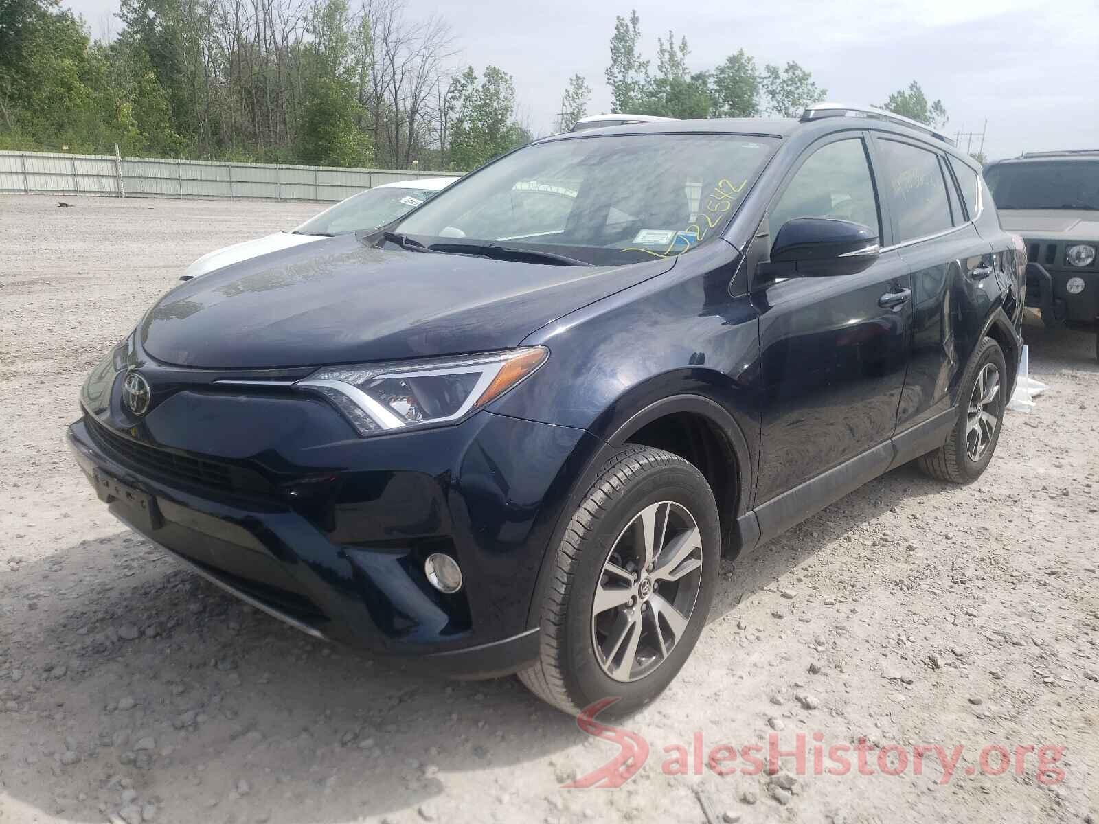 JTMRFREV4HJ715609 2017 TOYOTA RAV4