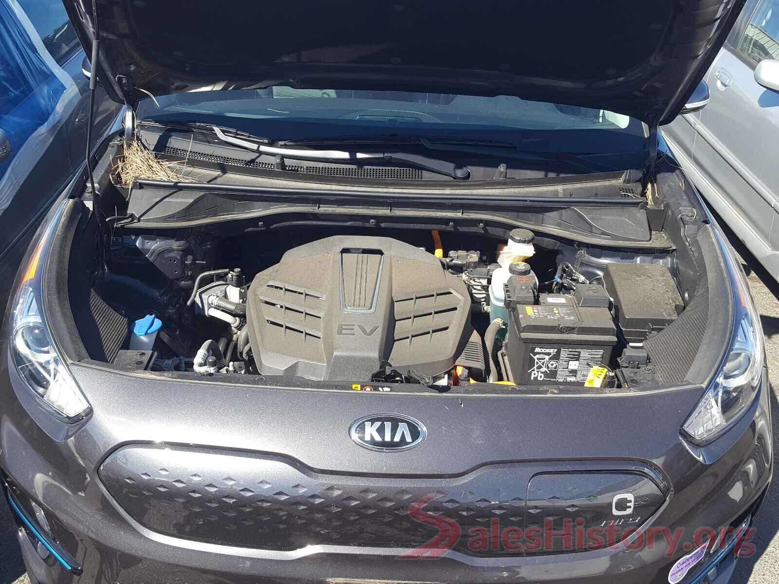 KNDCC3LG8K5014961 2019 KIA NIRO