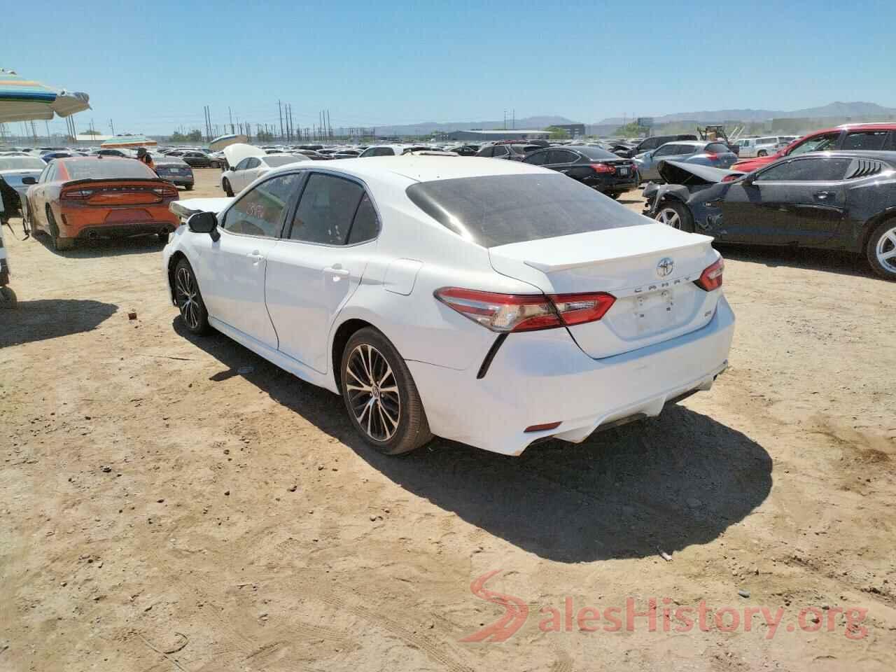 4T1B11HK4JU016239 2018 TOYOTA CAMRY