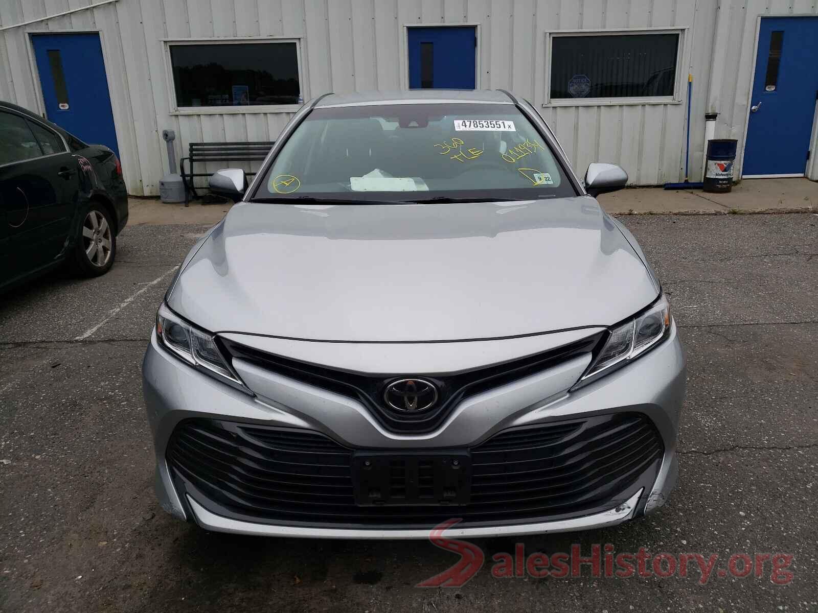 4T1B11HK8JU011934 2018 TOYOTA CAMRY