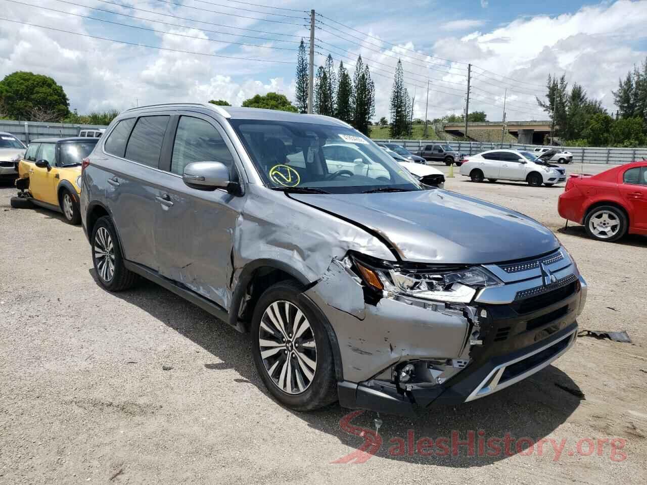 JA4AD3A37LZ025605 2020 MITSUBISHI OUTLANDER