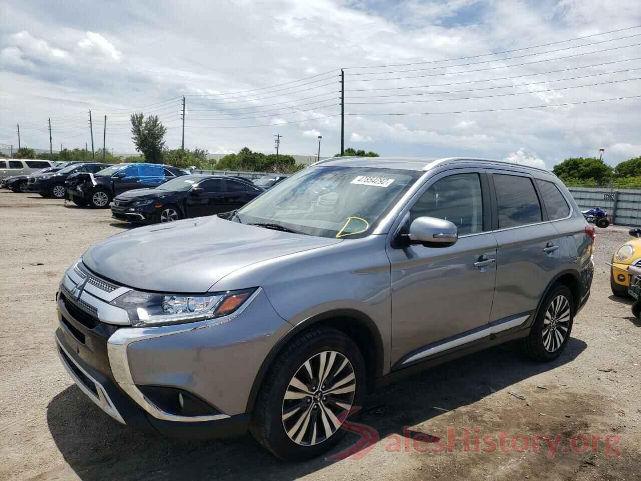 JA4AD3A37LZ025605 2020 MITSUBISHI OUTLANDER