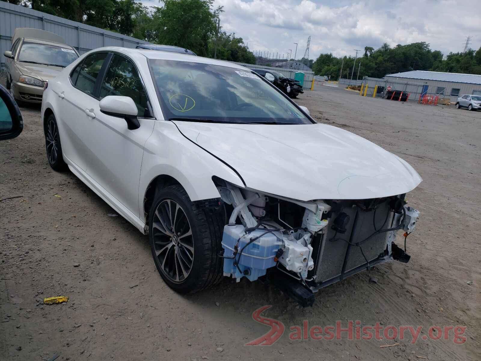 JTNB11HK3J3004105 2018 TOYOTA CAMRY