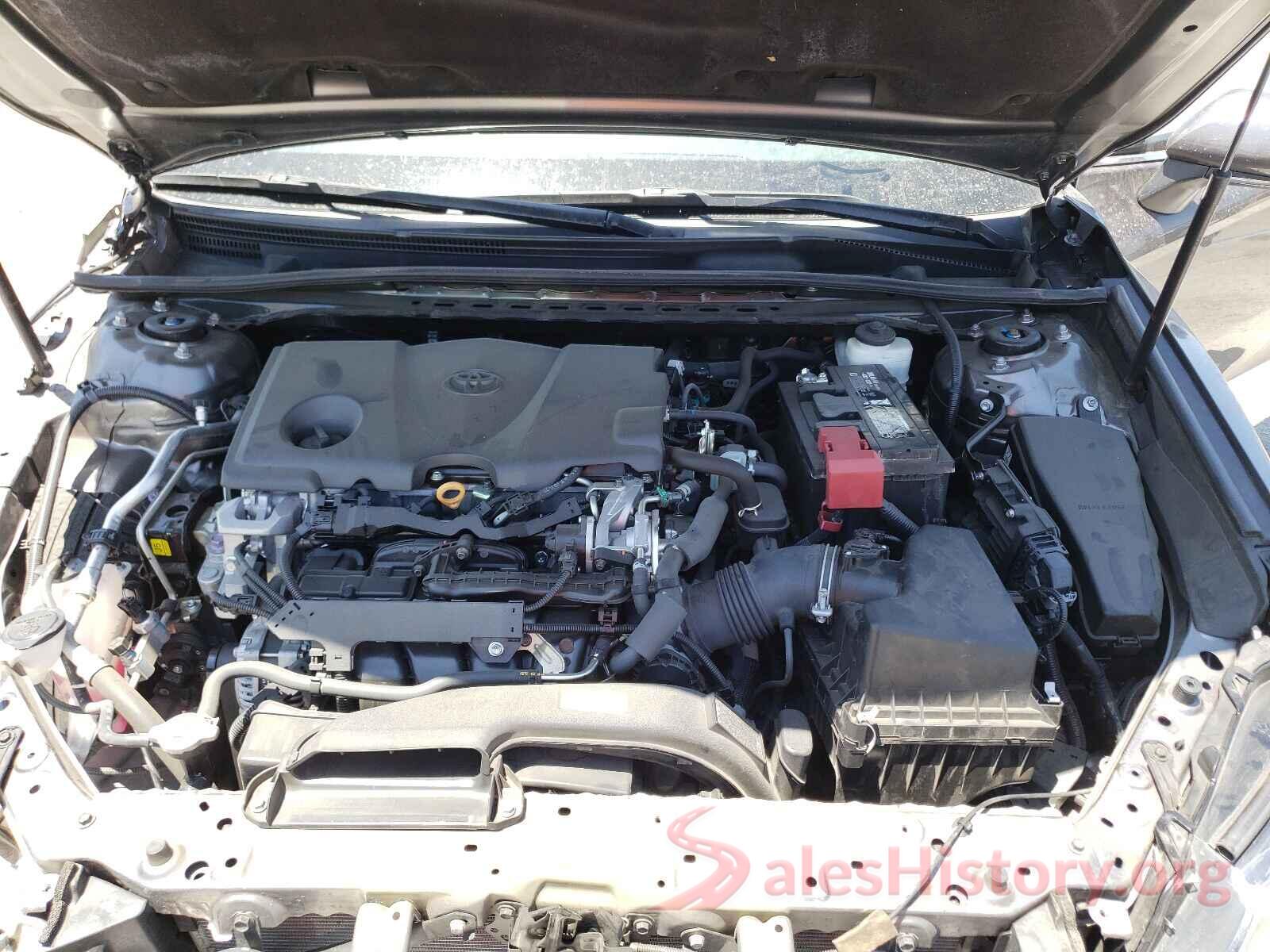 4T1B11HK2JU647443 2018 TOYOTA CAMRY