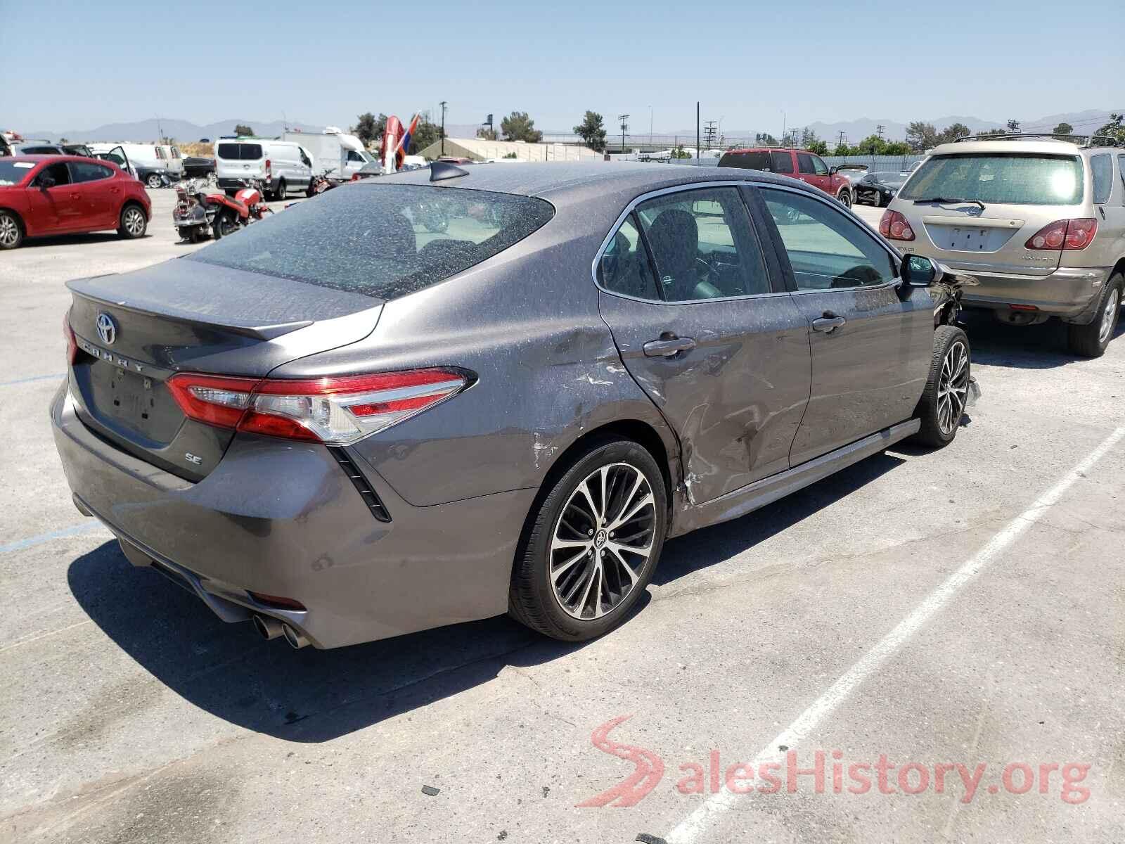 4T1B11HK2JU647443 2018 TOYOTA CAMRY