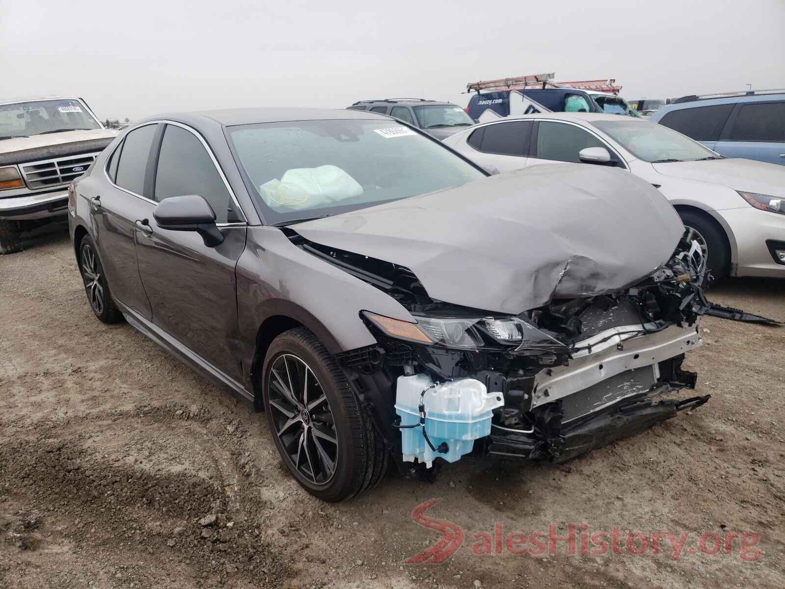 4T1G11AK6MU418204 2021 TOYOTA CAMRY