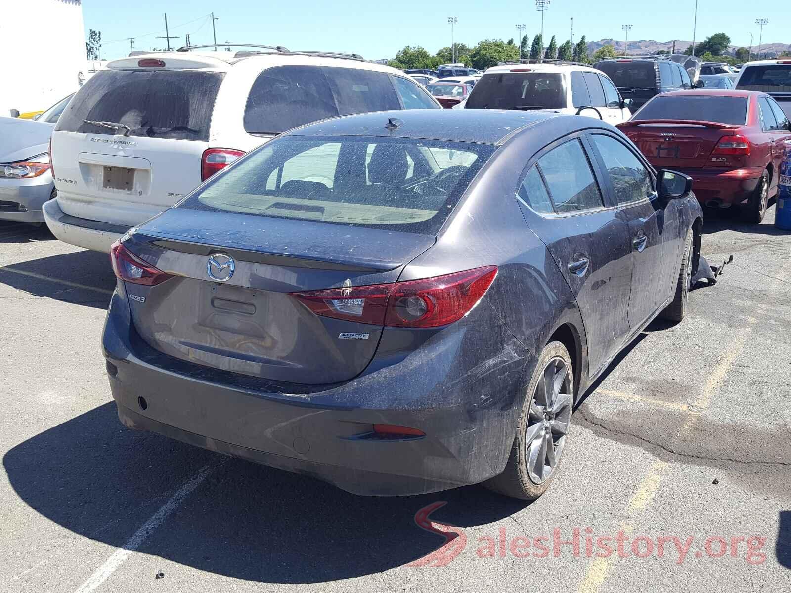 3MZBN1V39JM236466 2018 MAZDA 3