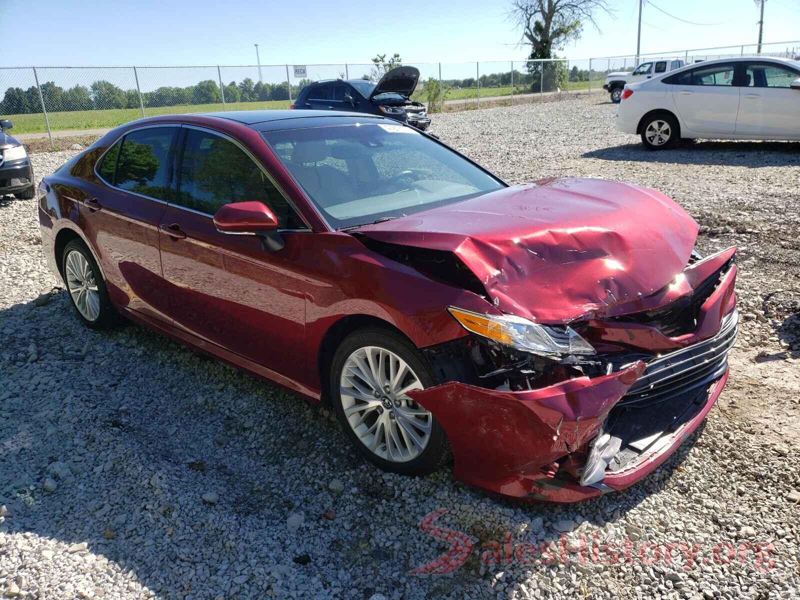 4T1B11HK0JU632858 2018 TOYOTA CAMRY