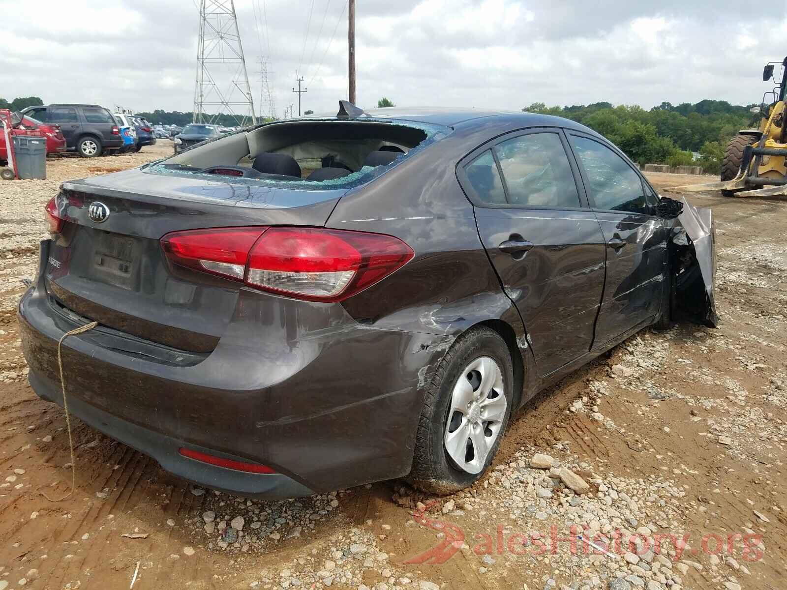 3KPFL4A75HE074568 2017 KIA FORTE