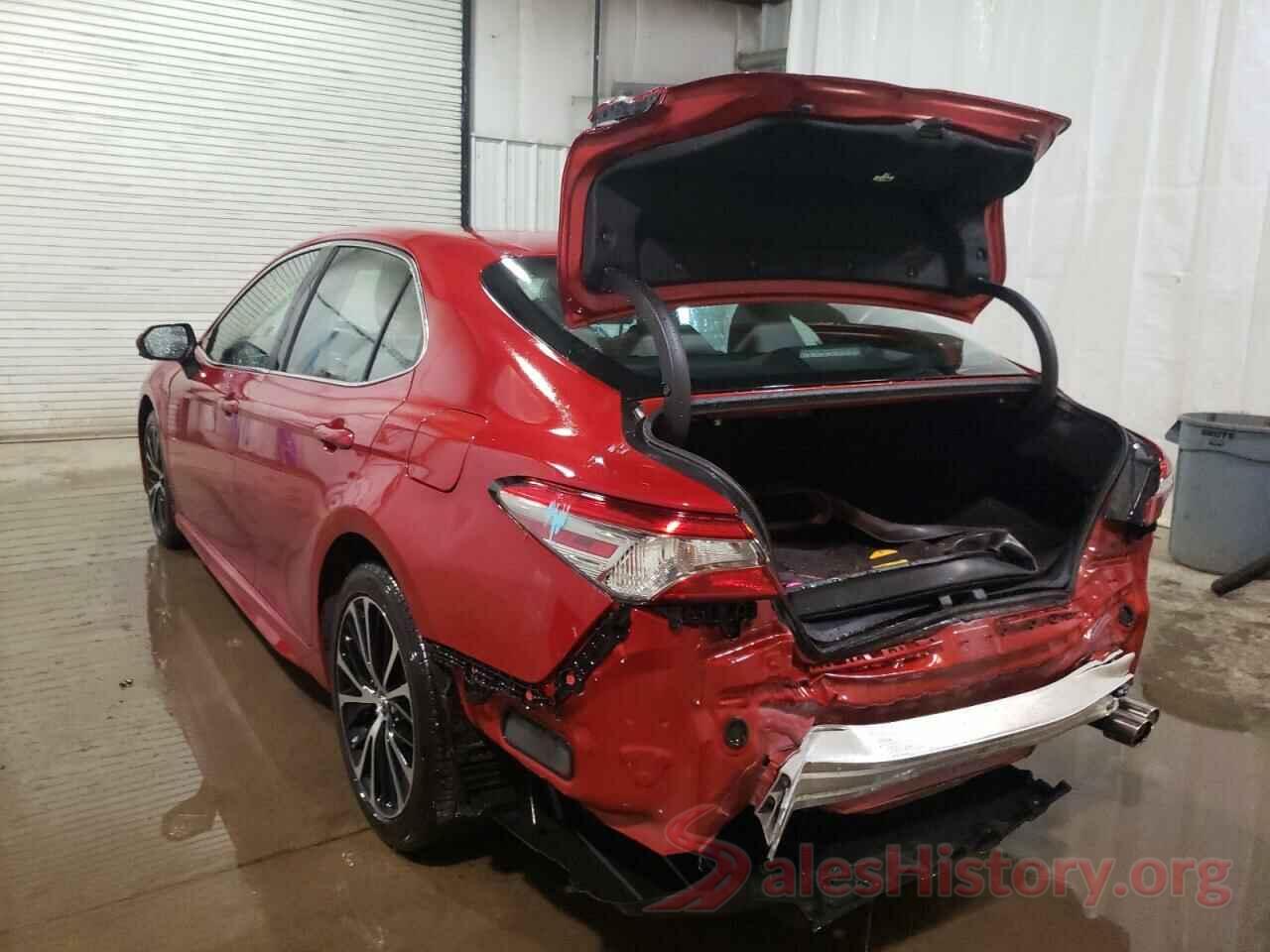 4T1B11HK5KU260760 2019 TOYOTA CAMRY