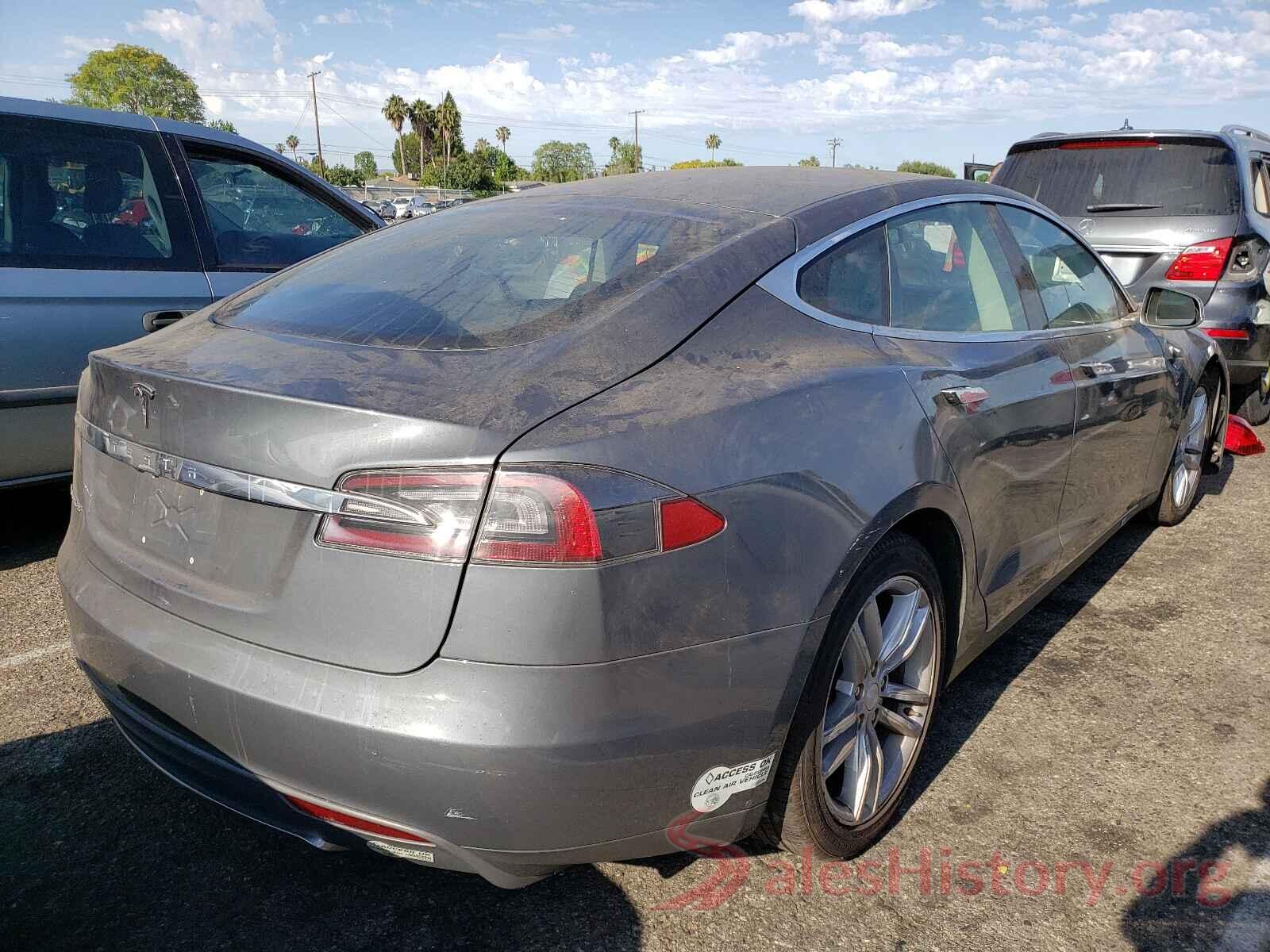 5YJSA1AC4DFP10563 2013 TESLA MODEL S