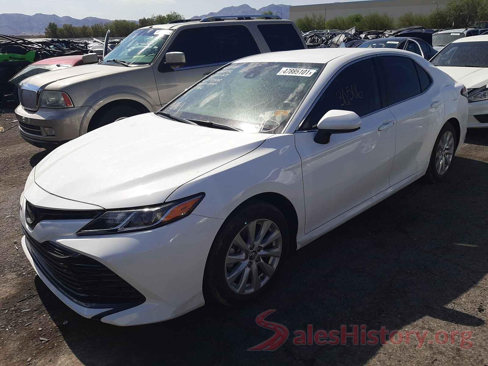 4T1B11HK0KU251657 2019 TOYOTA CAMRY