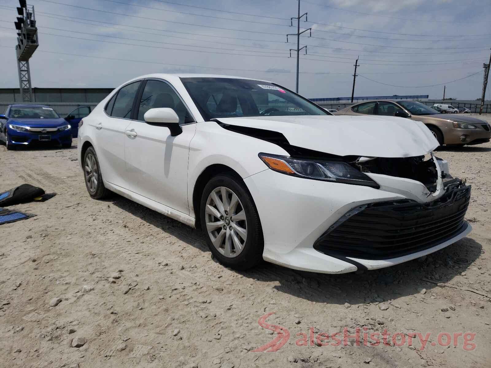 4T1B11HK8JU658737 2018 TOYOTA CAMRY