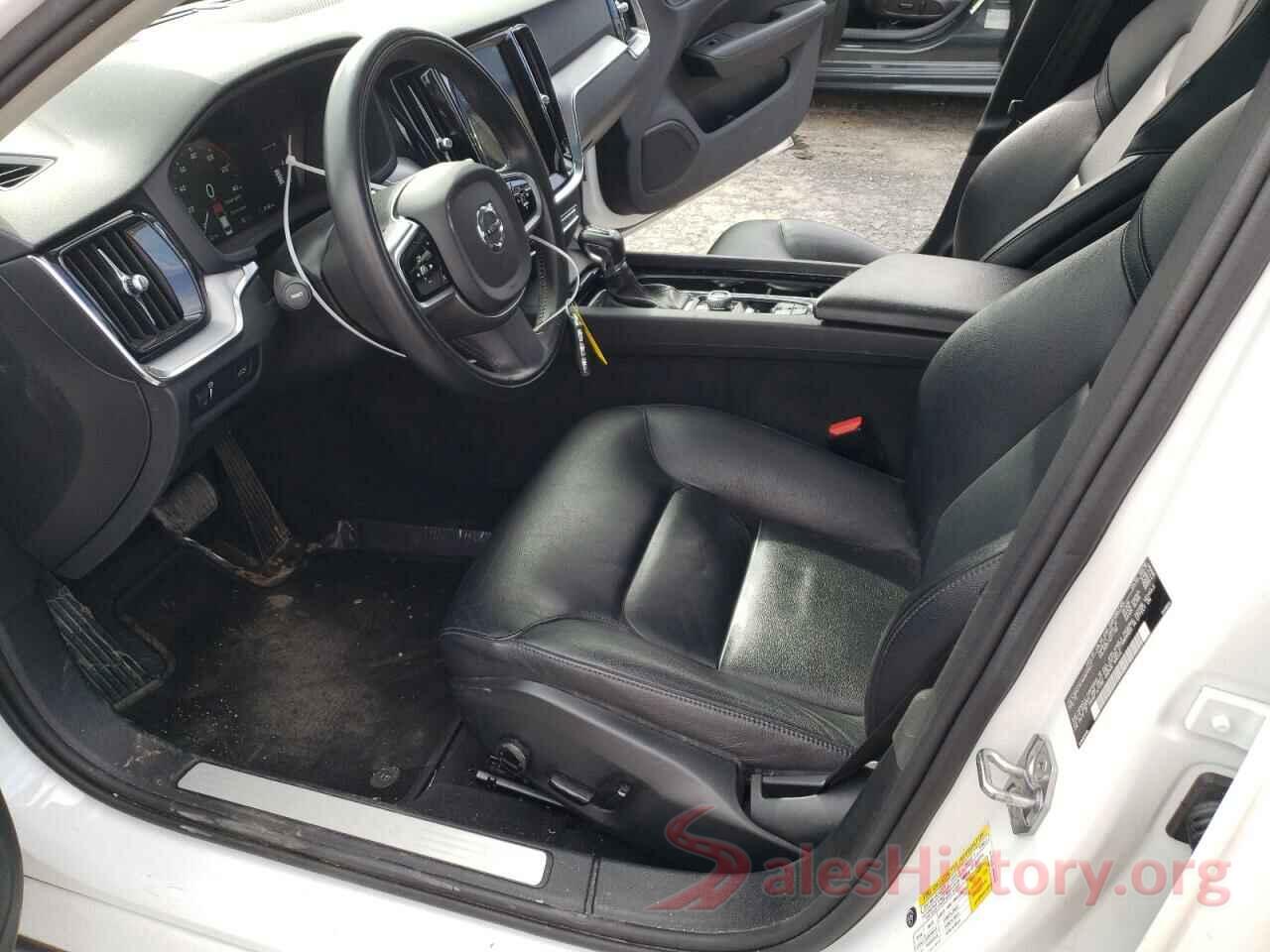 7JRA22TK4KG017547 2019 VOLVO S60