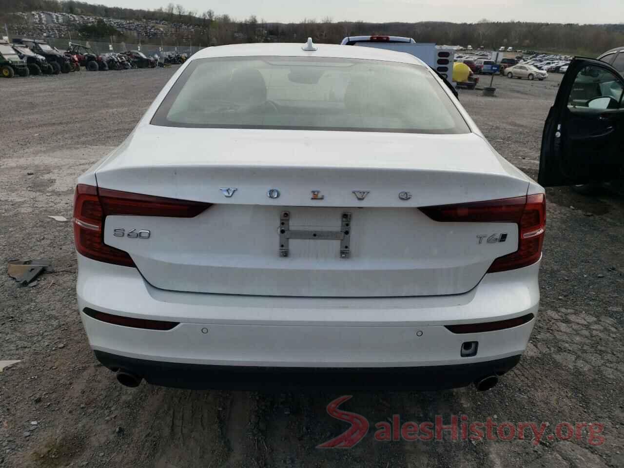 7JRA22TK4KG017547 2019 VOLVO S60